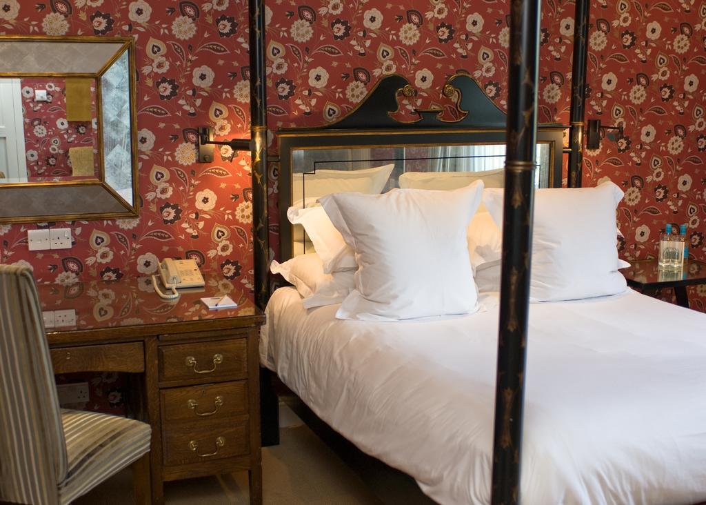 The Old Bridge Hotell Huntingdon Rum bild