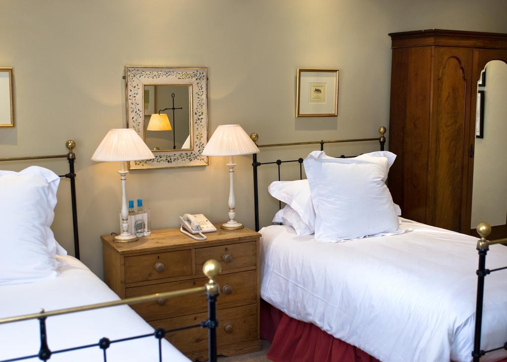 The Old Bridge Hotell Huntingdon Rum bild